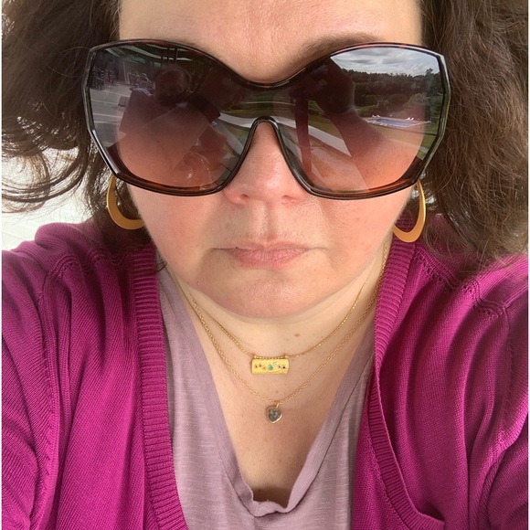 Meet your Posher, Michelle - Picture 2 of 2